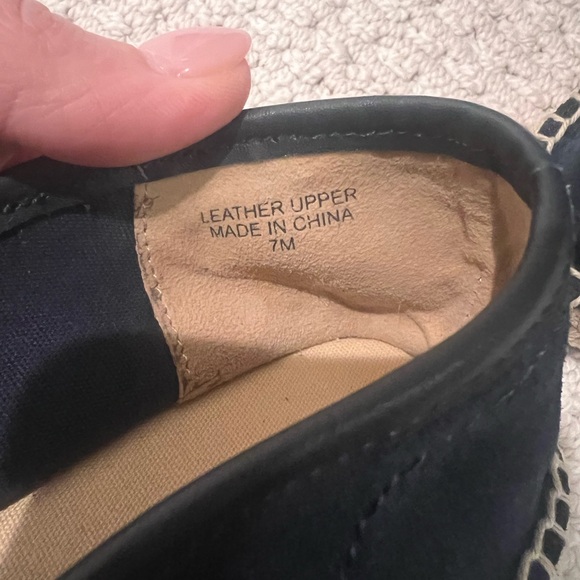 NWT Suede Navy Blue Talbots Espadrilles new with tassels still in the plastic - Picture 3 of 4